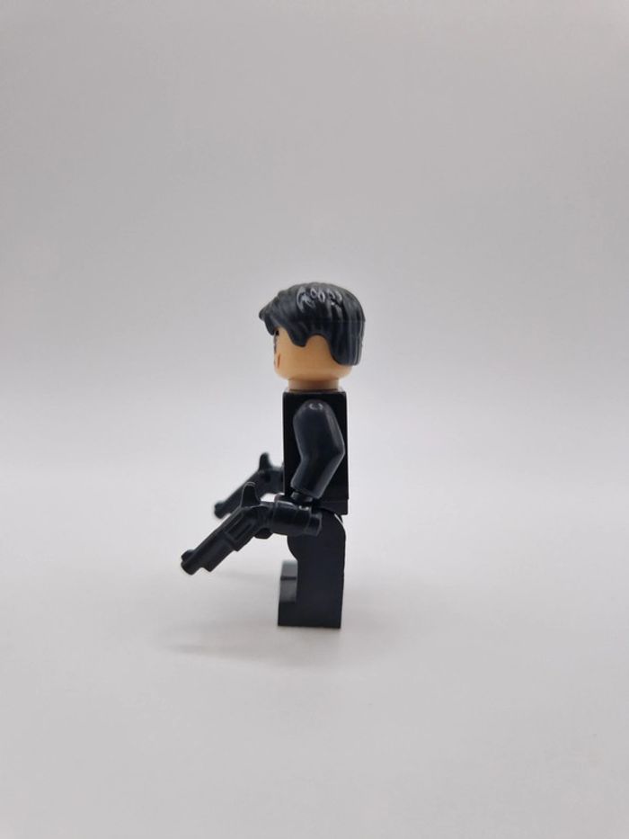 Figurine type lego Punisher Marvel - photo numéro 2