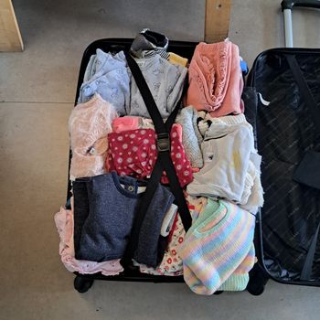 Lot vêtements bébé fille 