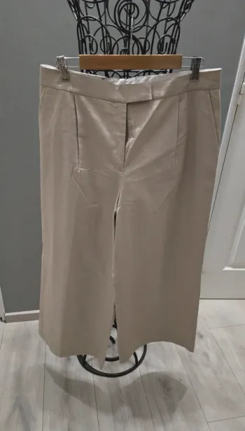 Pantalon 3/4 Zara