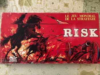 Jeu risk boîte rouge vintage