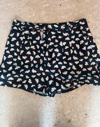 Short à motifs