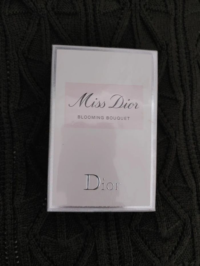 Neuf avec étiquette·Dior