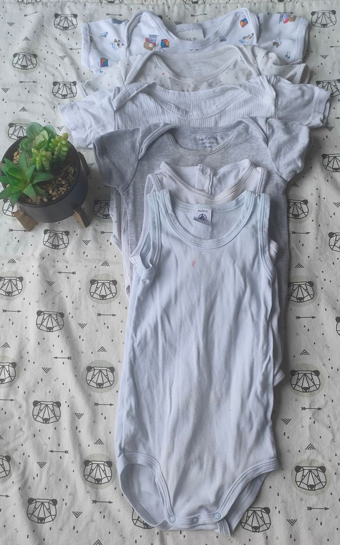 Lot de bodies taille 18 mois