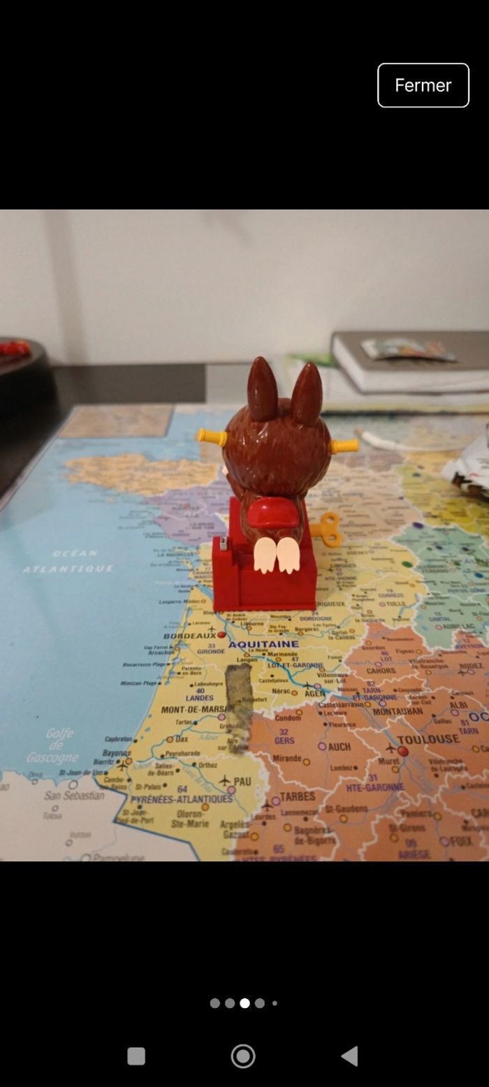 Figurine secret pop art  almost hidden the monster - photo numéro 2