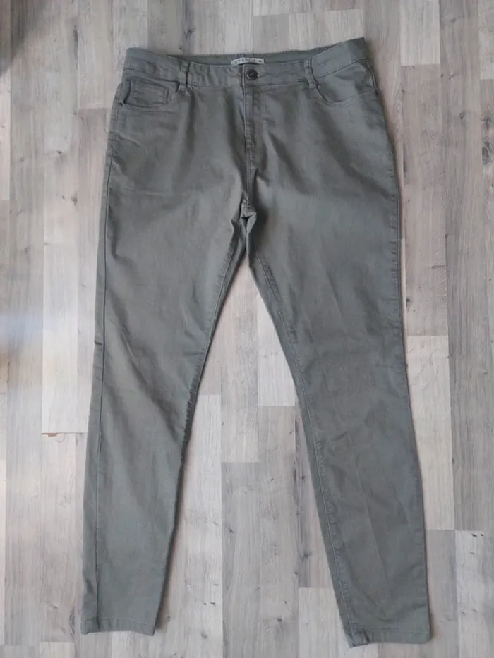 Pantalon vert kaki 65% coton - photo numéro 2