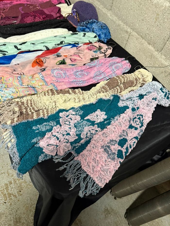 Lot diversifiés bijoux foulards - photo numéro 9