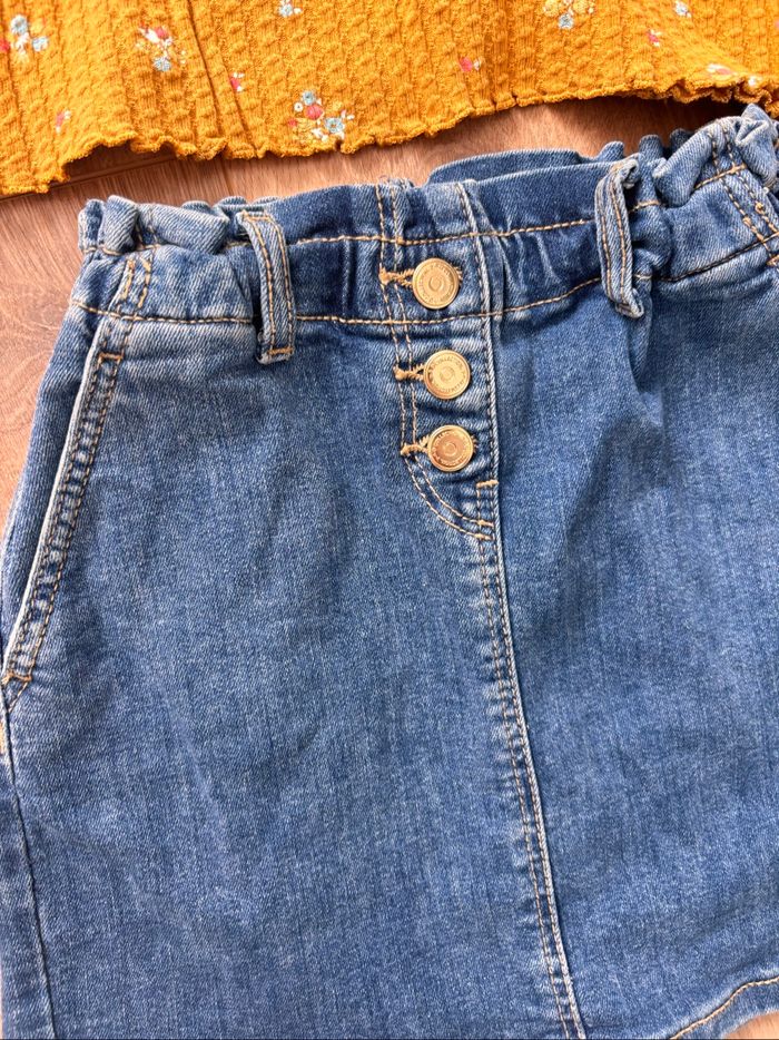 Ensemble débardeur moutarde fleuri et jupe en jean 8 ans - photo numéro 3