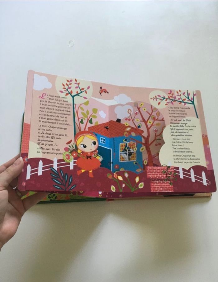 Livre TRÈS BON ÉTAT Le petit chaperon rouge avec pages mobiles, en relief - photo numéro 4