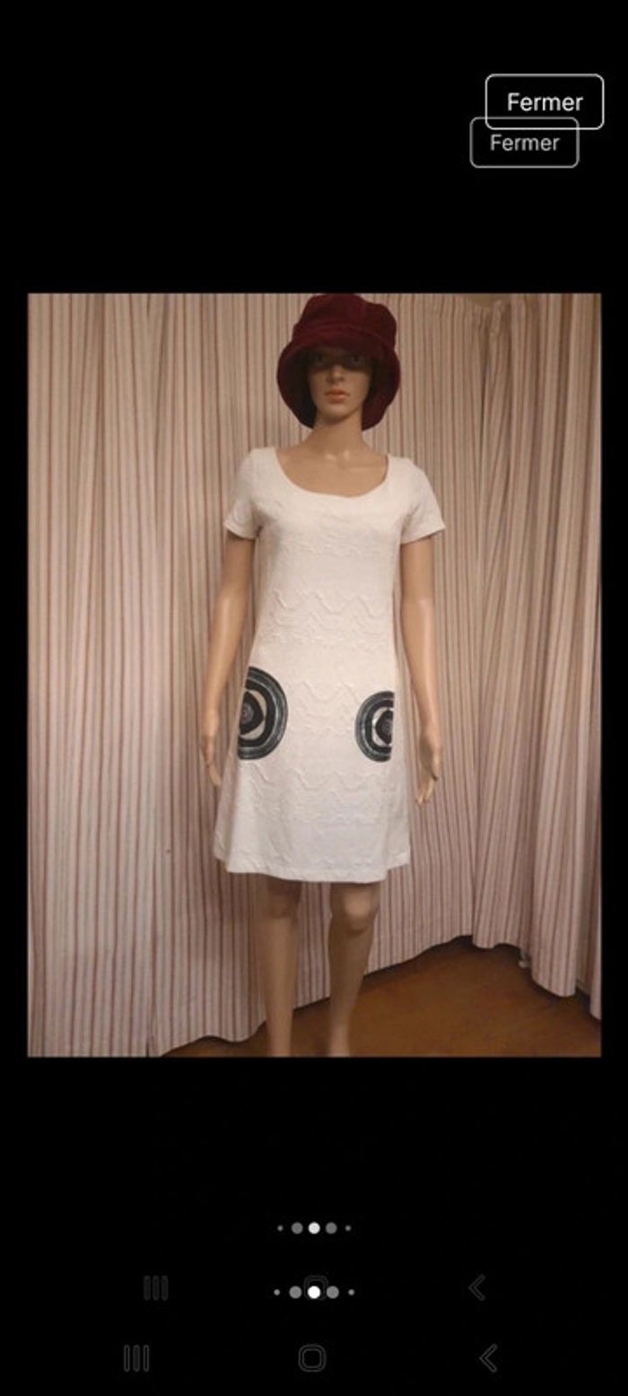 Robe blanche Desigual eur M en parfait état - photo numéro 7