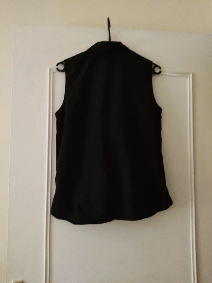 Haut noir - photo numéro 4