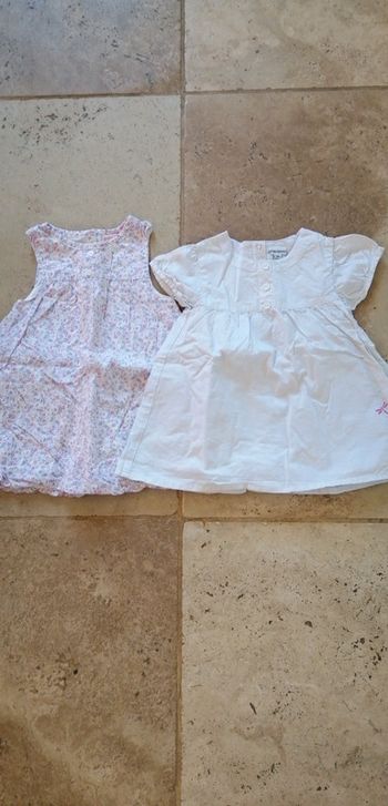 Lot de 2 robes été en 6 mois