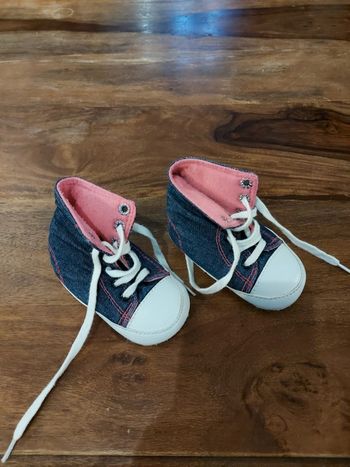 Baskets bébé fille T17