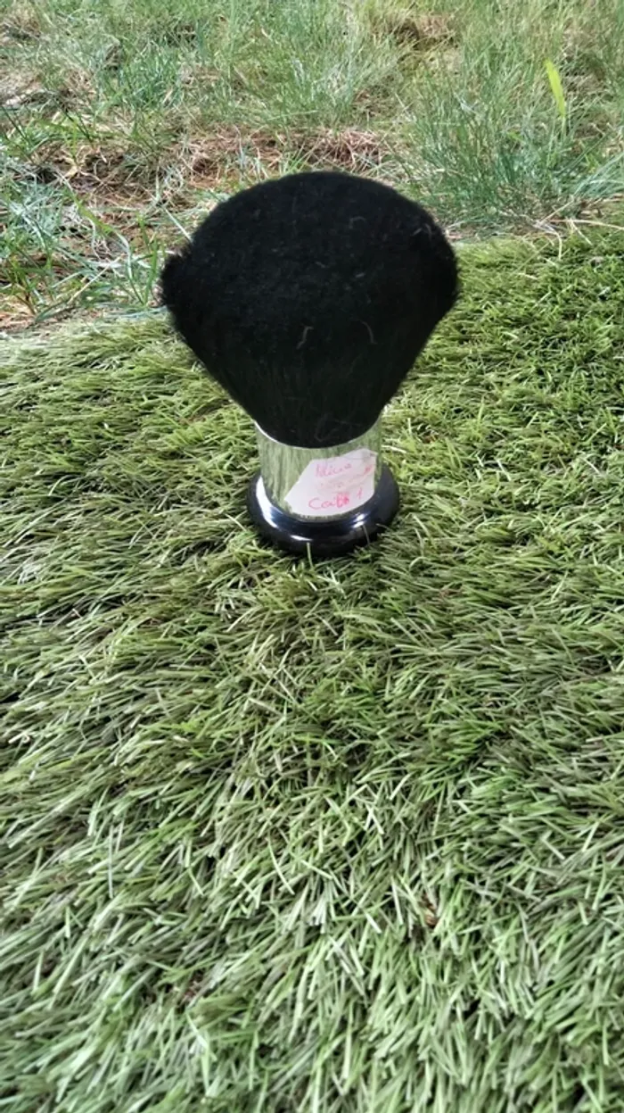 Balai à cou