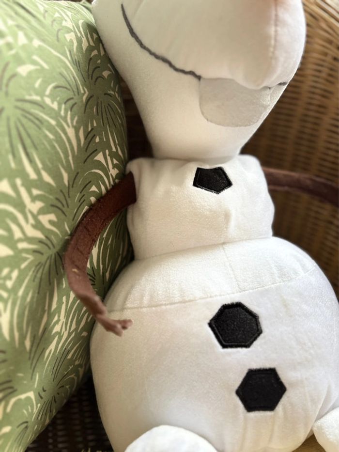 Peluche grand format Olaf Disney - 0+ - en parfait état - photo numéro 4
