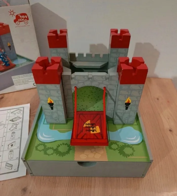 Jouet en bois Château papo le toy van - photo numéro 2