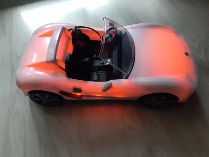 Véhicule Rainbow High voiture arc-en-ciel - photo numéro 2