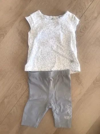 Ensemble t-shirt manches courtes et leggings