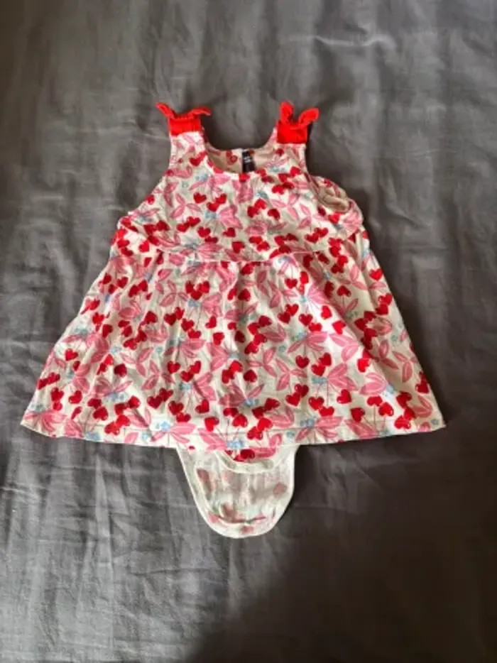 Robe body imprimée thème bouquet de  cerises 36 mois  sergent major