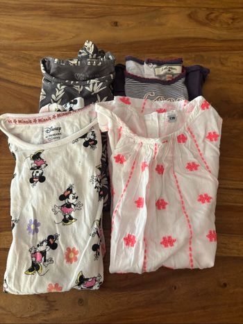 Lot de 4 tenues filles