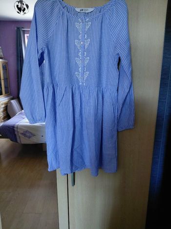 Très jolie robe d'été fille T 128cm 