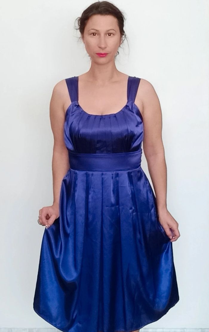 Superbe robe cocktail chic satinée - photo numéro 6