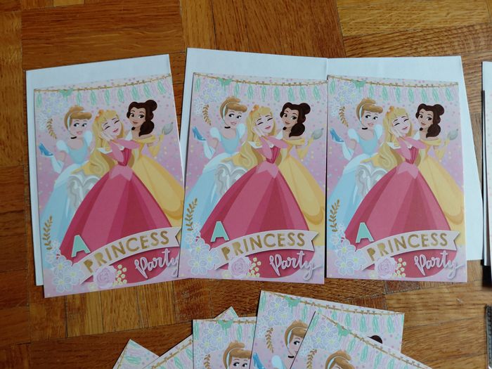 cartes invitation anniversaires princesses et reine des neiges - photo numéro 2