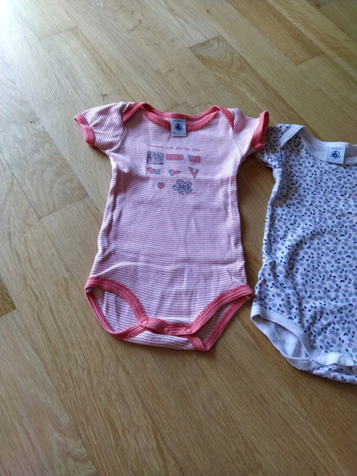 lot bodies 6 mois - photo numéro 3