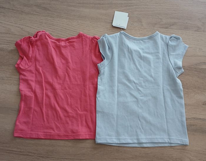 Lot de 2 T-shirt - taille 6 mois - photo numéro 2