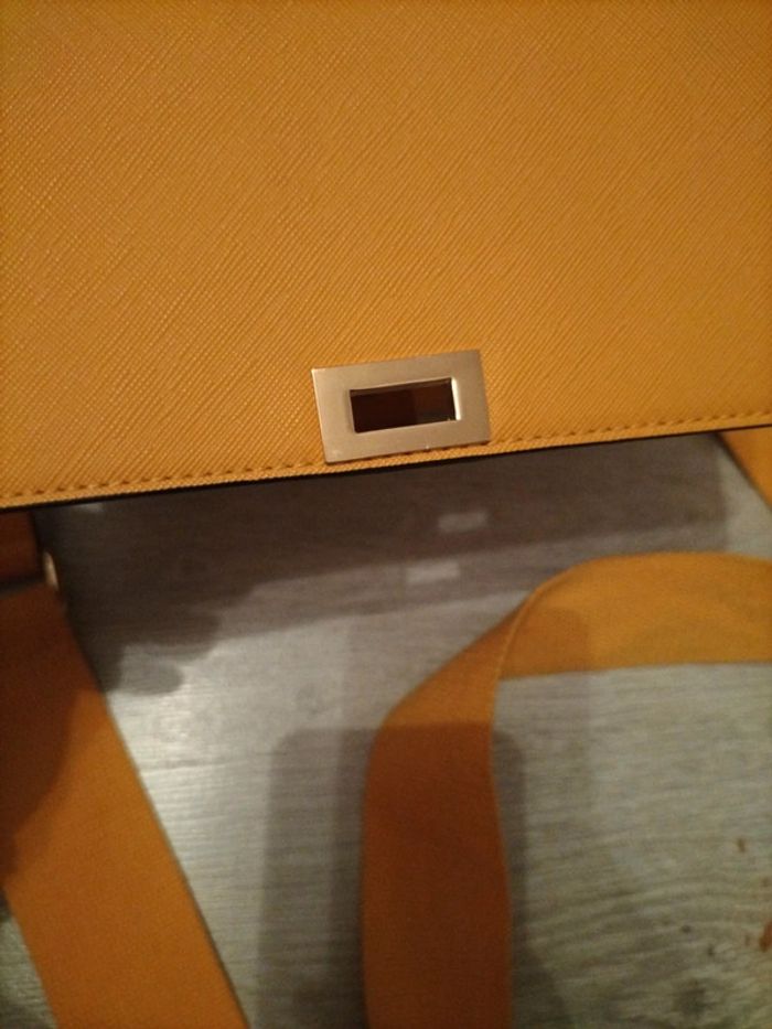 Sac à main Minelli jaune moutarde modèle milaine format moyen avec anse en tissu - photo numéro 11