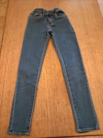 Jean Levi's 710 super skinny 10 ans très bon état, très peu porté