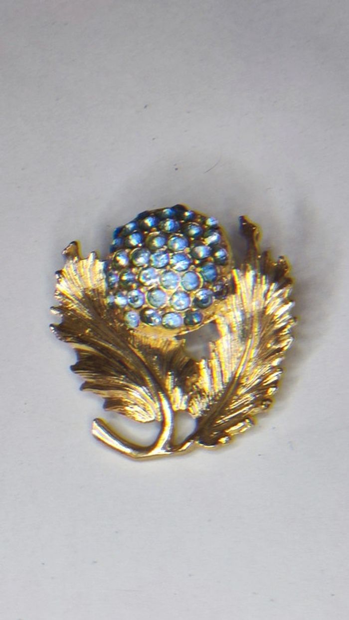 Broche strass bleus - photo numéro 2