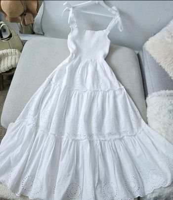 Robe brodée zara 