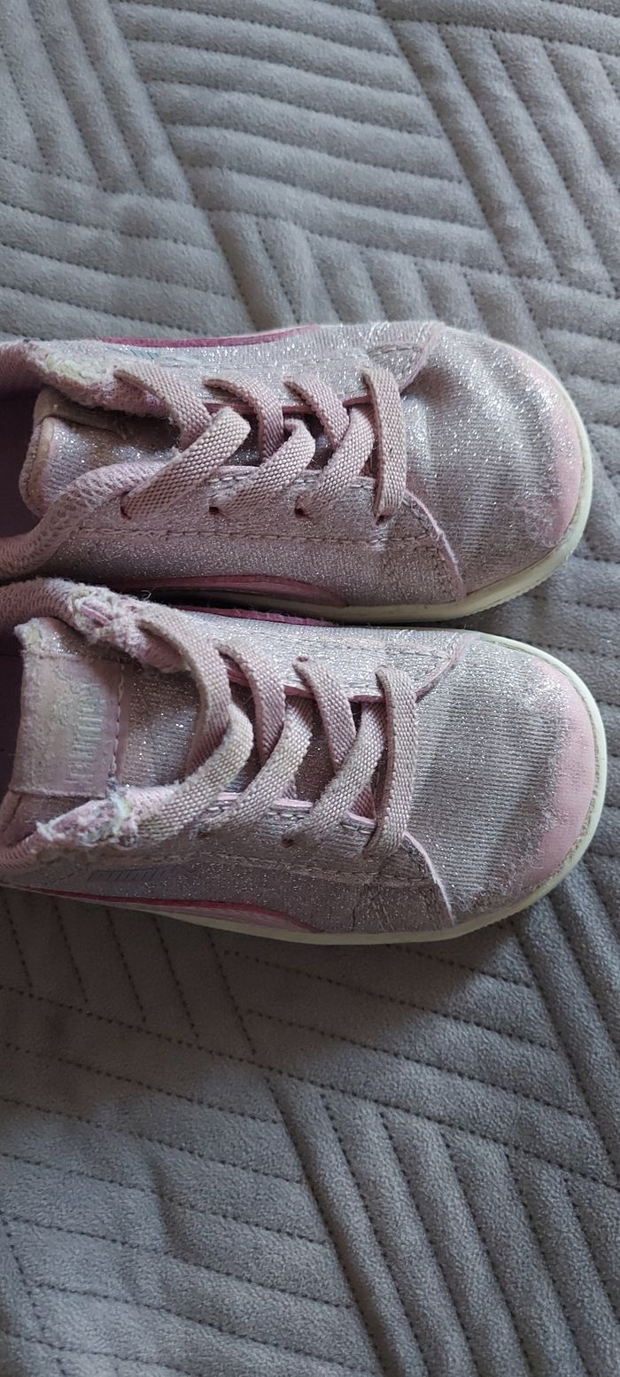 Baskets Puma pointure 24 - photo numéro 2