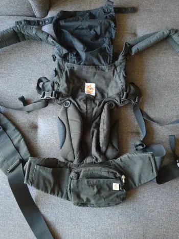Porté bébé ergobaby omni 360 pure black