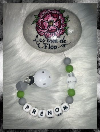 Attache tétine personnalisée