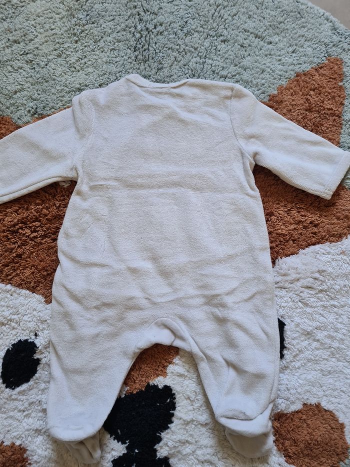 Pyjama - 1 mois - photo numéro 2