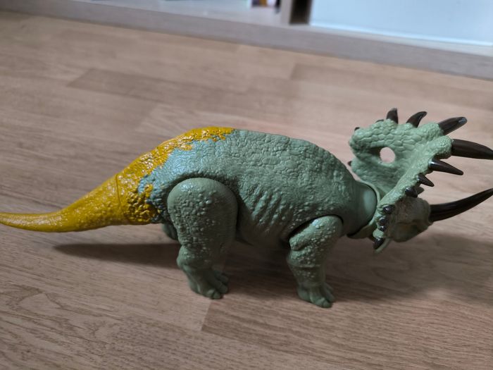 Dinosaure cinoceratops - photo numéro 2