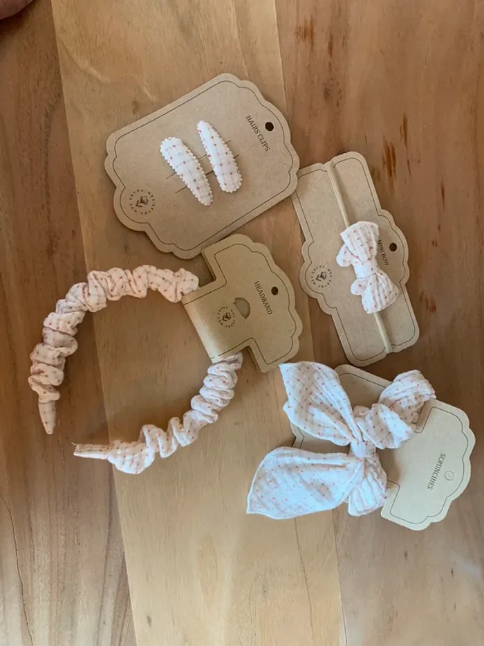 Set d’accessoires pour les cheveux