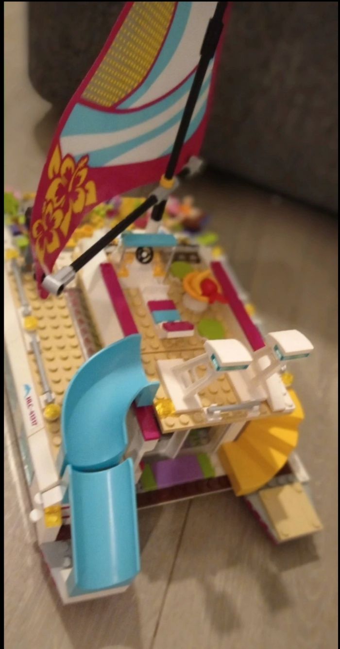 Lego Friends - le Catamaran de luxe 41317 - photo numéro 3