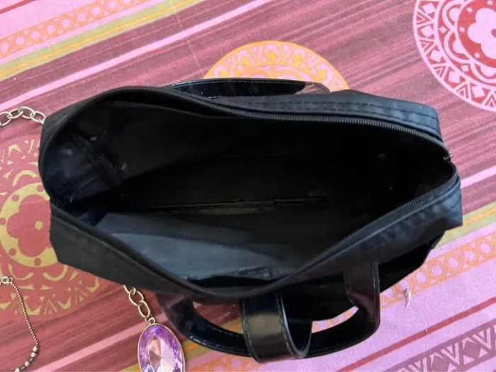 Lot de bijoux divers et sa vanity offerte - photo numéro 7