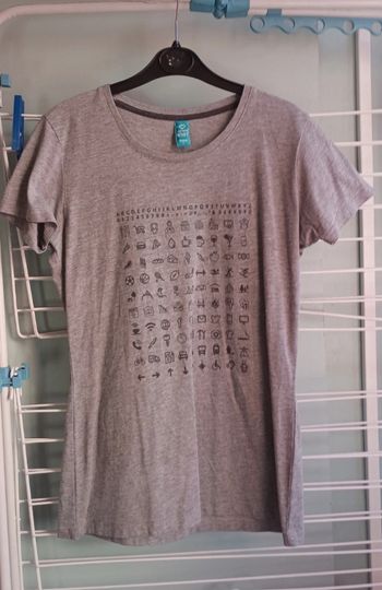 🛫 Tee-Shirt Travel Icon