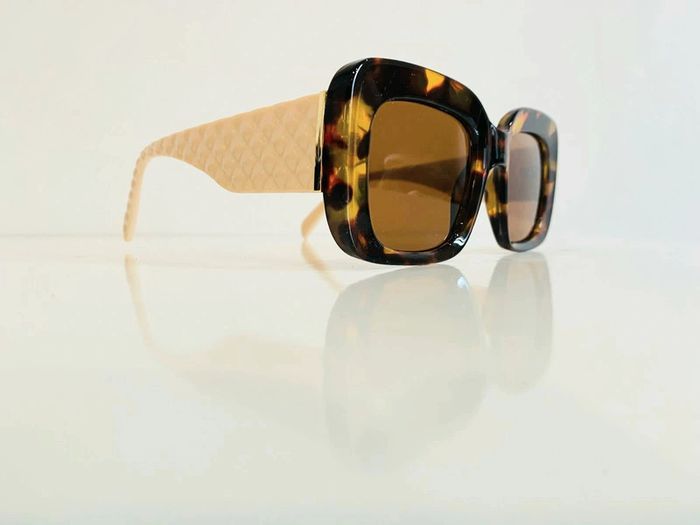 Lunette de soleil femme rectangulaire façade marron léopard bras beiges uvprotection catégorie 3 - photo numéro 4