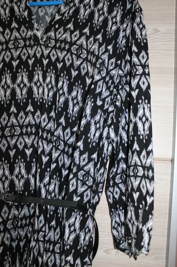 Robe manche 3/4 - Taille 44 - Neuve - photo numéro 5