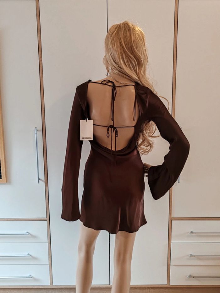 Robe satinée - photo numéro 3