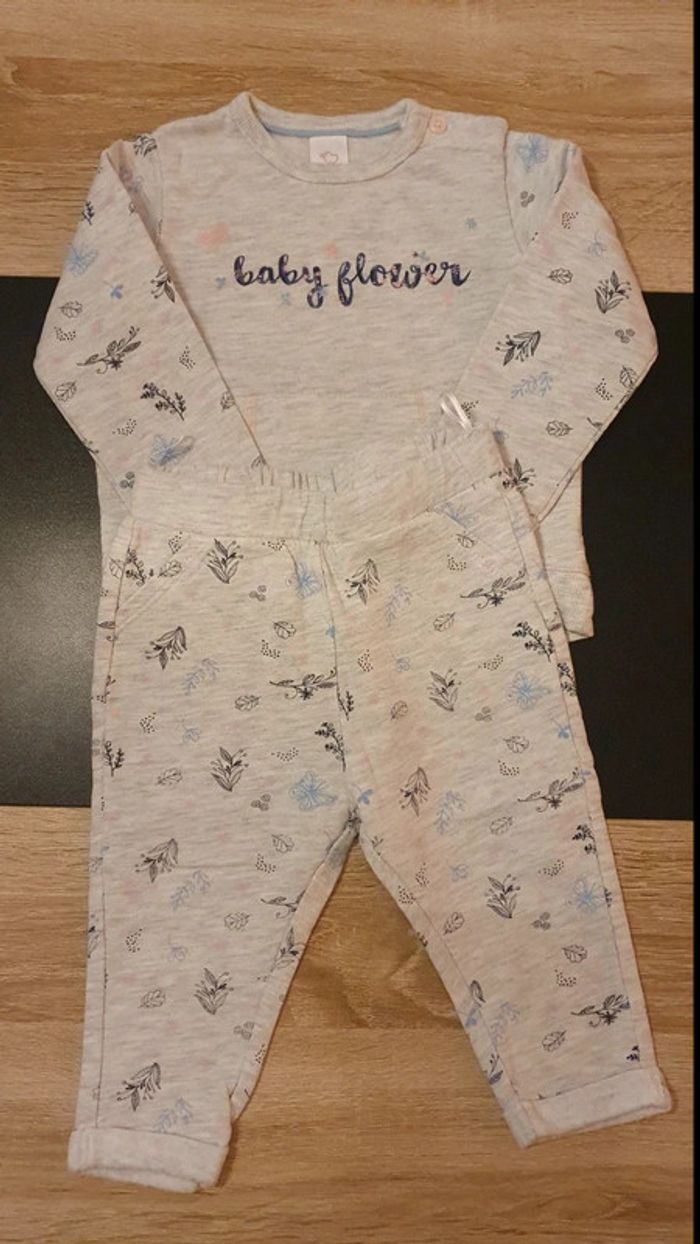 Ensemble pull et pantalon 80 cm