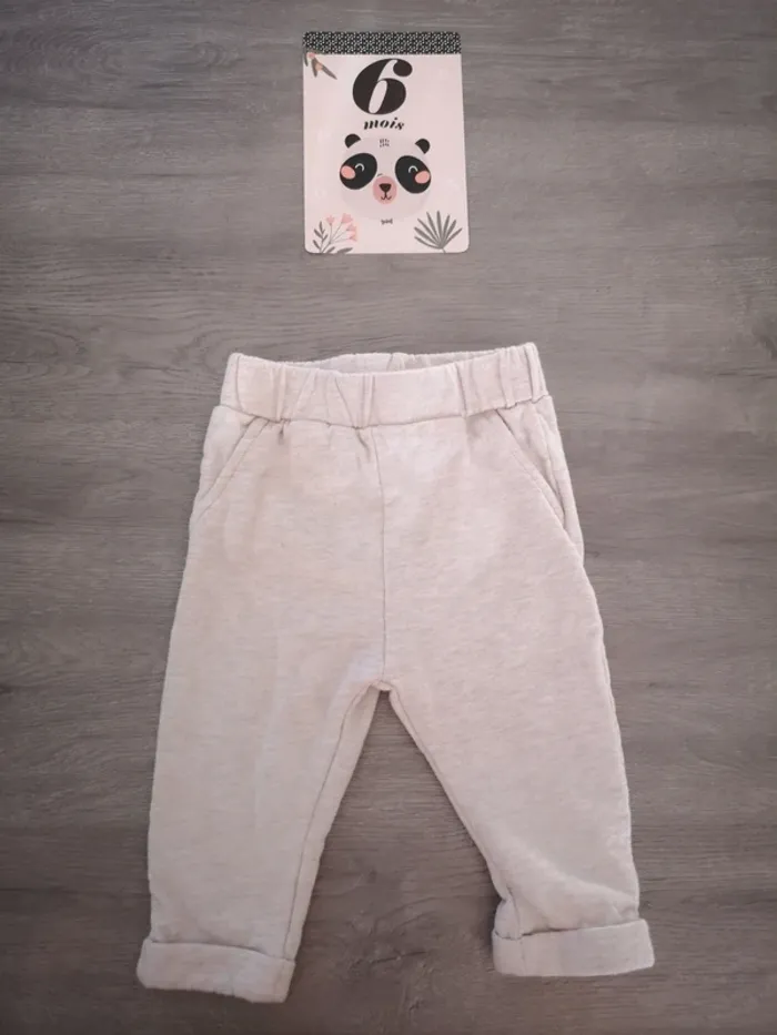 Pantalon motif animal sur le derrière 6 mois