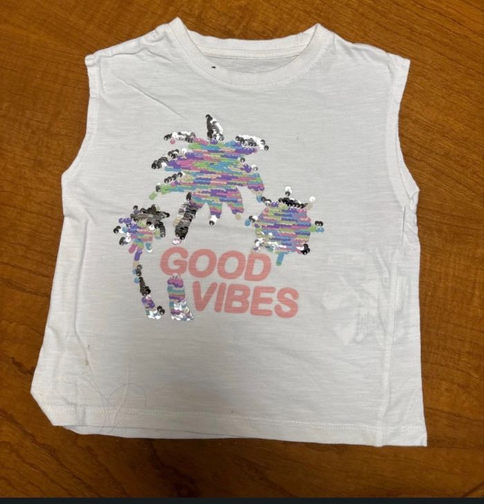 T-shirt fille taille 6 ans