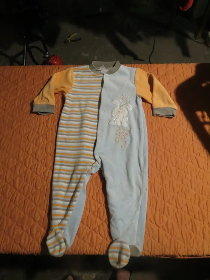 pyjamas garçon taille 18 mois - photo numéro 2
