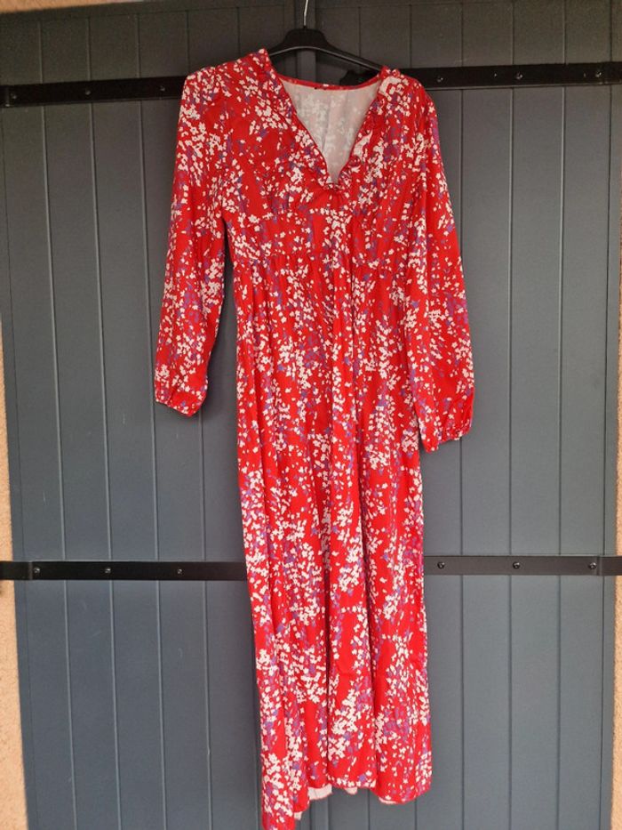 Robe longue rouge imprimé fleuri