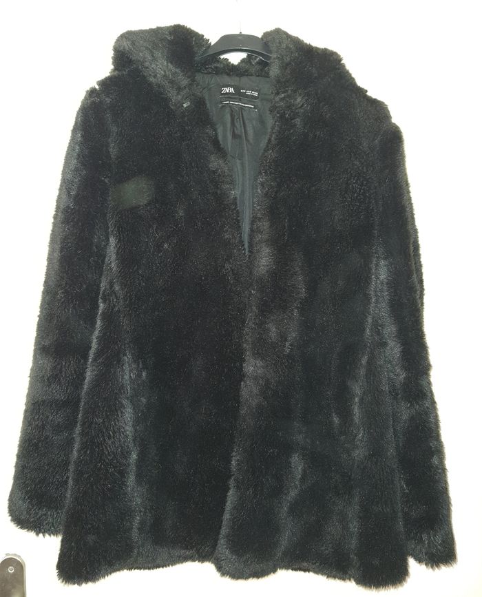 Manteau fausse fourrure zara 36